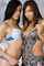 lesbians kissing hot